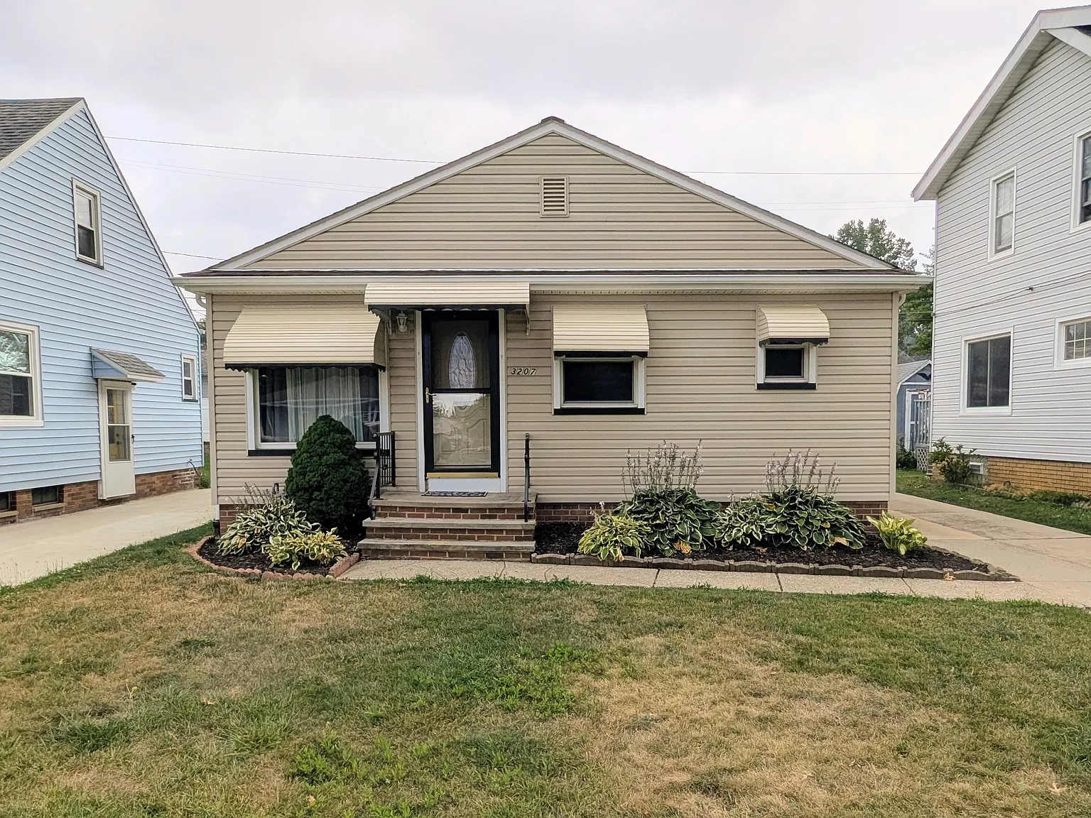 3207 Wellington Ave — Photo 1