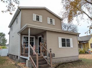 723 Water St, Marinette, WI 54143