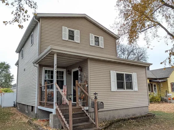 723 Water St, Marinette, WI 54143