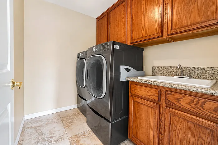 11543 Ragusa Dr — Photo 23