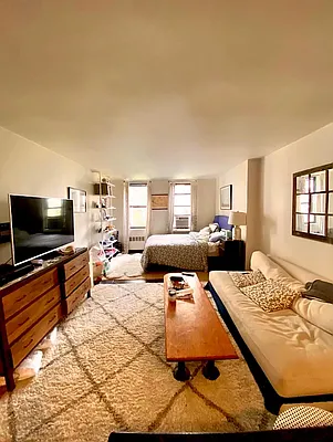 Rented by Guy Goldman, LREB | media 6