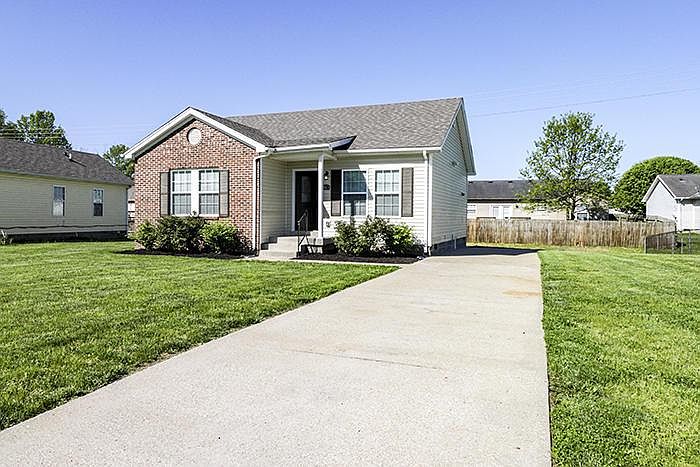 1st image of 203 Deerfield Ct