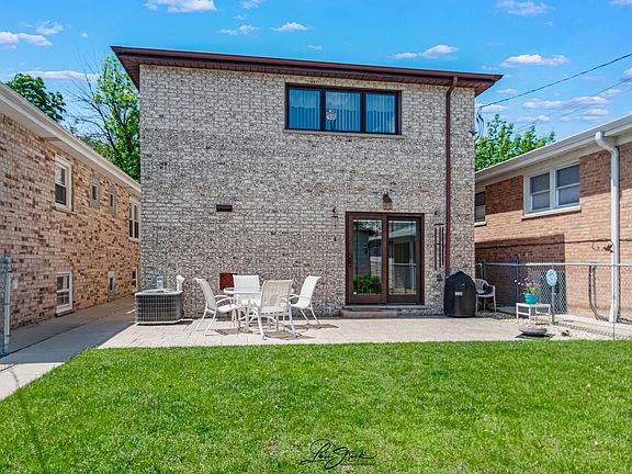 5th image of 4563 N Merrimac Ave
