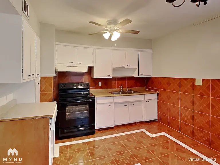 730 Hill St #D — Photo 2