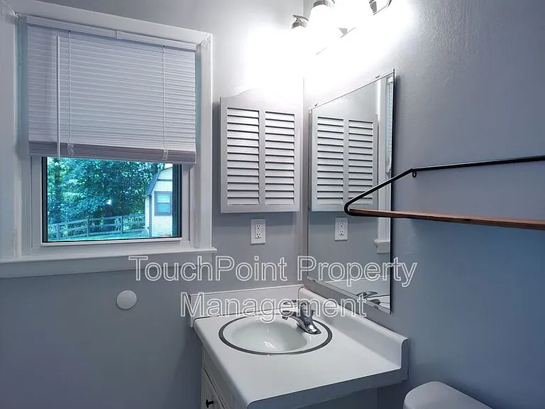 5812 Donegal Dr — Photo 23