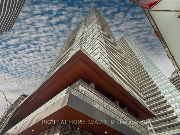 19 Bathurst St #3011, Toronto, ON M5V 0R9