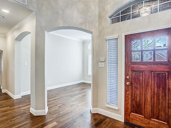 4th image of 18744 Gibbons Dr