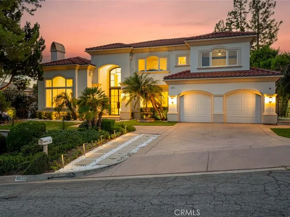 350 Starlight Crest Dr, La Canada Flintridge, CA 91011