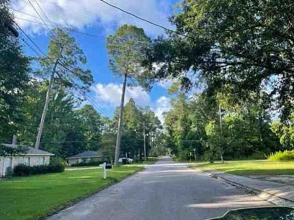 5th image of 1800 Brookwood Dr