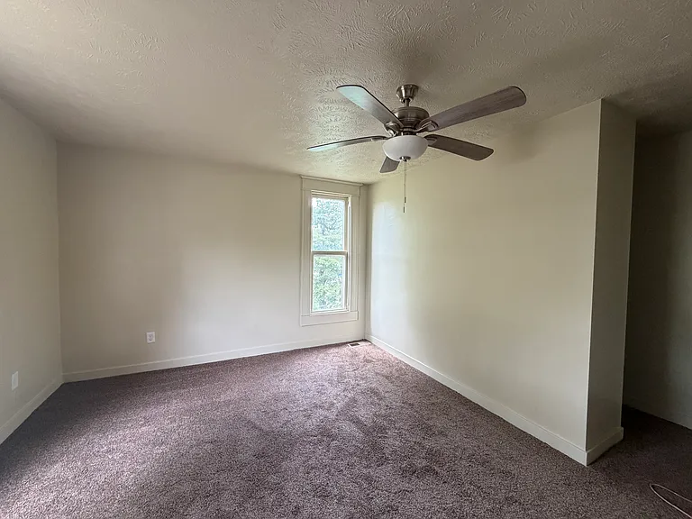 600 W Cave St — Photo 18
