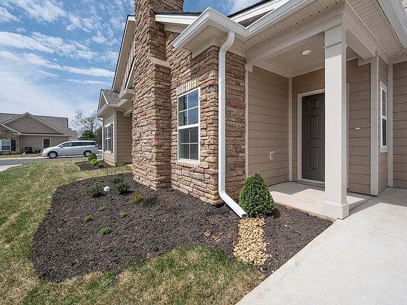 3rd image of 2361 Stonecenter Ln