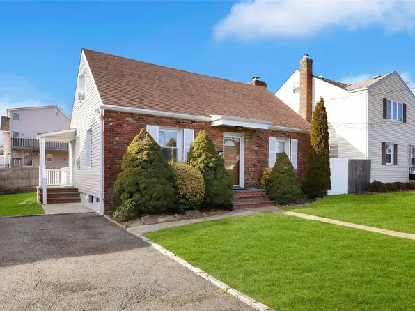 38 Ann Street, Glen Cove, NY 11542