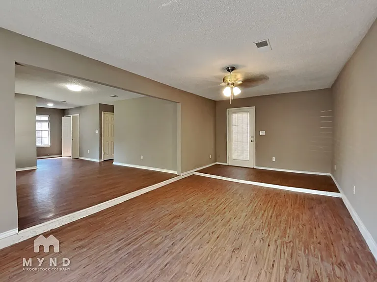 416 Carroll Ave — Photo 8