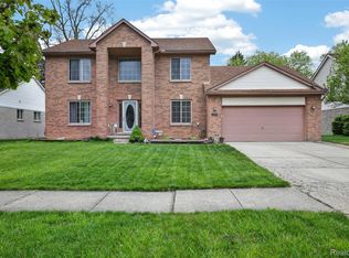 2699 Barns Dr, Westland, MI 48186