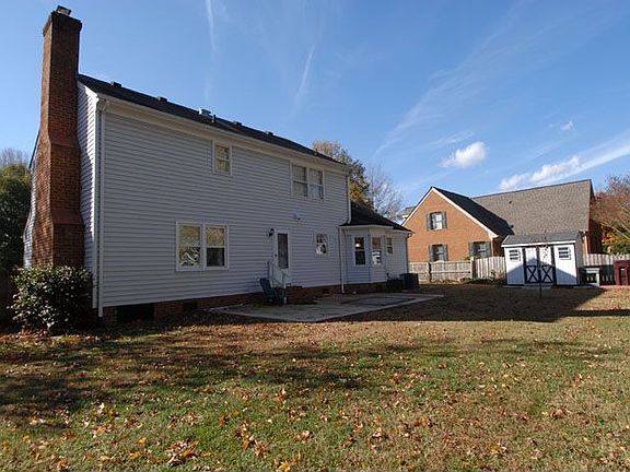 2nd image of 641 Briarwood Dr