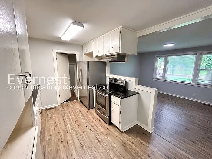 130 Roberta Dr — Photo 11