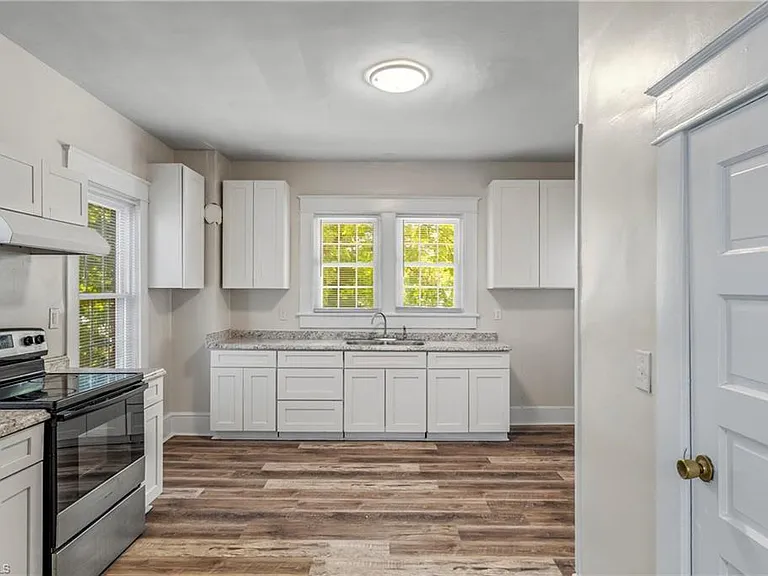 1506 Martin Luther King Jr Dr — Photo 15