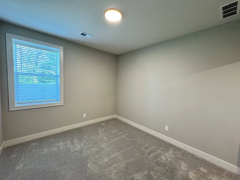 1441 SW Winthrop Ter — Photo 33