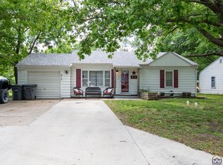 915 Lakeview St, Emporia, KS 66801