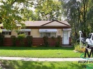 2360 Cedarcliff Dr, Ypsilanti, MI 48198