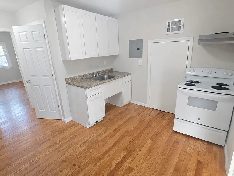 86 Stuyvesant Ave #3 — Photo 2