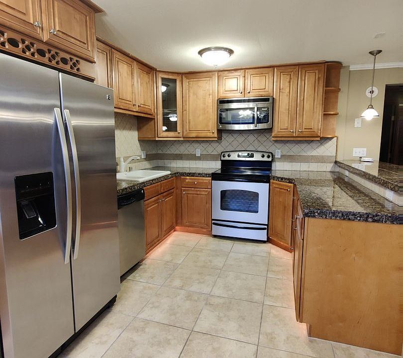 1st image of 526 S 40th Ave #A