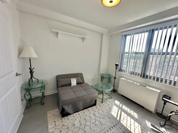 61-20 Grand Cent Parkway image 11 of 14