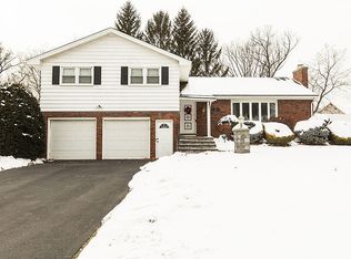 22 Danielwood Drive, Albany, NY 12211