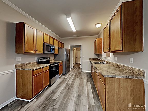 5th image of 2362 Temple View Dr