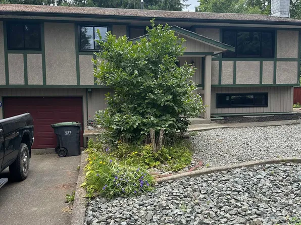 3821 Clematis Cres, Pt Coquitlam, BC V3B 4A9