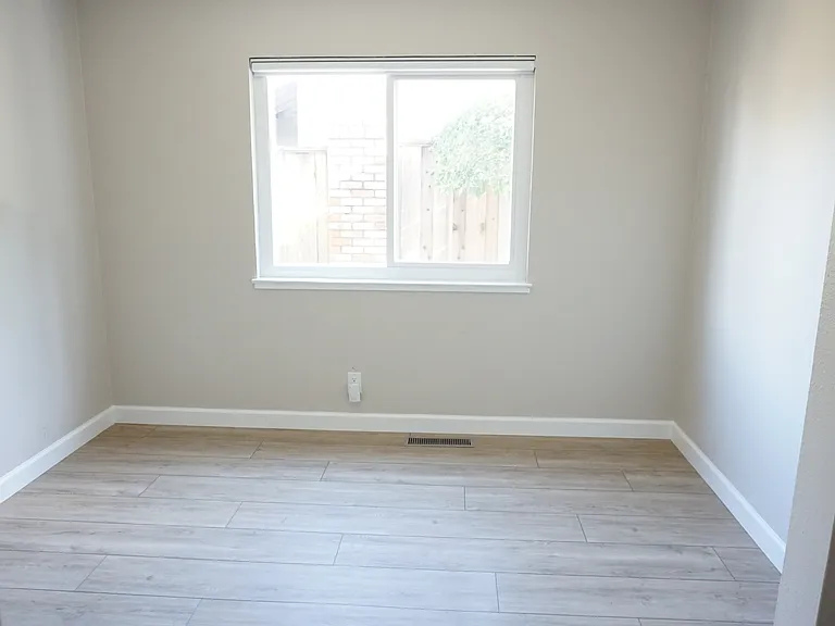 392 Duperu Dr — Photo 9