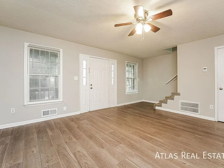 301 Highland Park Dr #301 — Photo 4