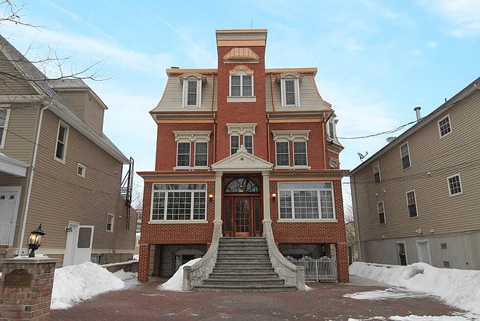 1st image of 20 Reservoir Ave APT 3
