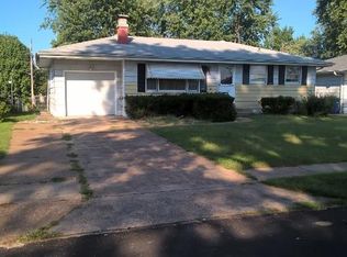 85 Ruth Dr, Florissant, MO 63031