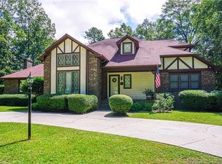 106 Huntingdon Dr, Red Springs, NC 28377