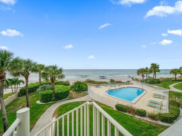 2000 Gulf Blvd APT 14, Belleair Beach, FL 33786