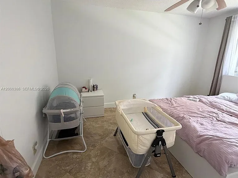 219 NE 14th Ave #101 — Photo 21