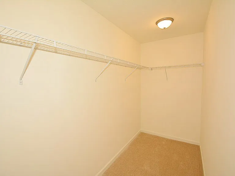 2349 Bridlewood Dr — Photo 18