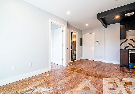 5th image of 680 E 21st St #4X