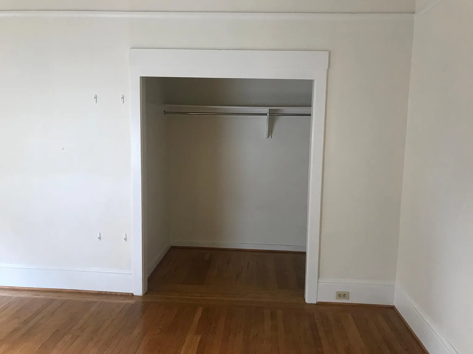 Studio, 350 sqft, $1,795 — Photo 3