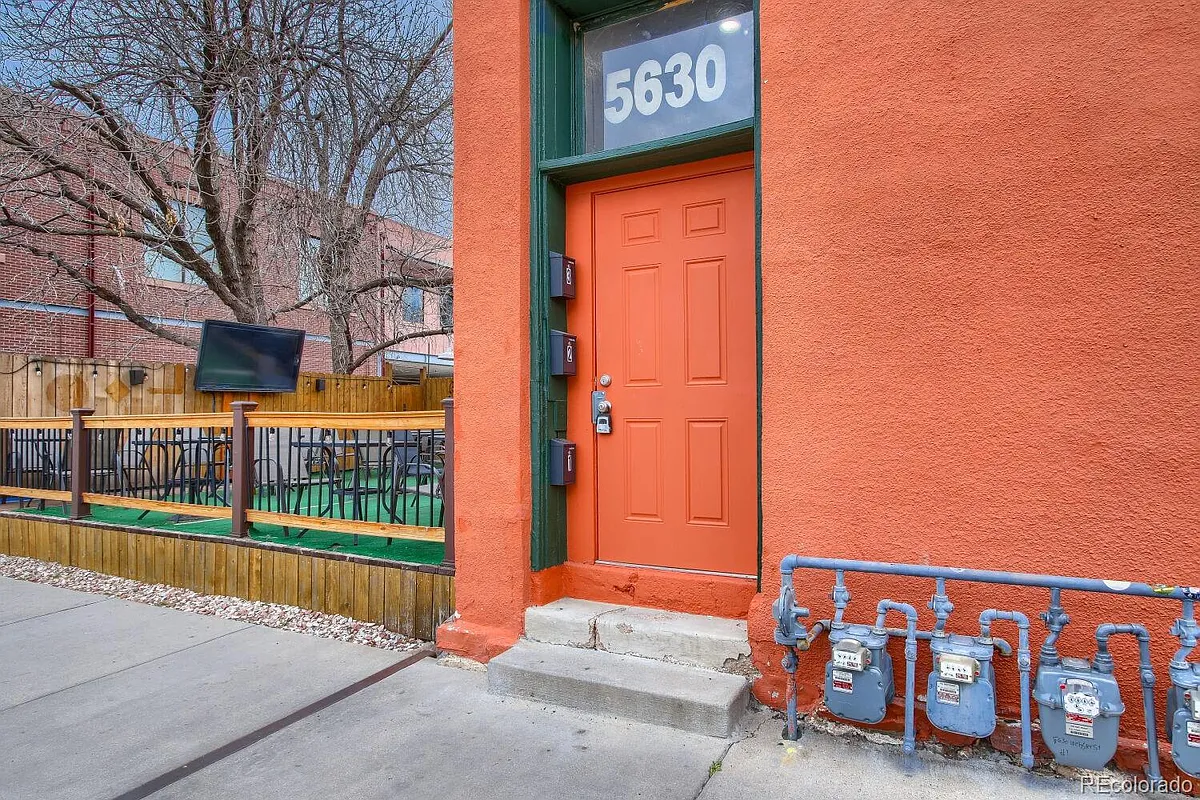 Building Photo - 5630 Webster St #1