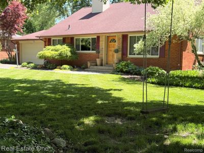 2189 Devonshire Rd, Bloomfield Hills, MI, 48302