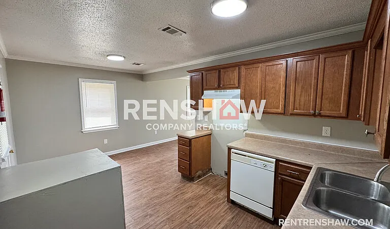 158 Navy Dr — Photo 5