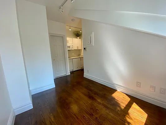 Rented by Landmark Resources | media 13