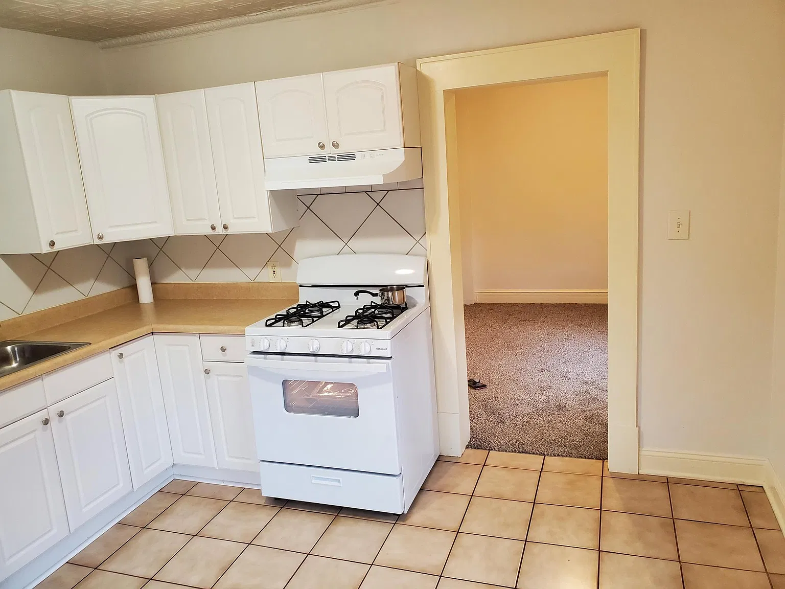 2 bed, $2,200 — Photo 4