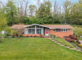 2462 Huntington Dr, Pittsburgh, PA 15241