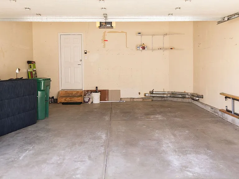 2960 Newport Cir — Photo 23