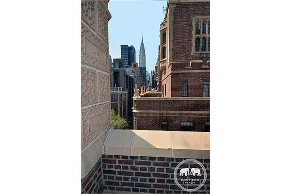 Sold by East Egg Realty | media 21