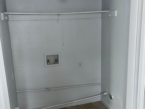 2nd image of 4957 Miller Ave