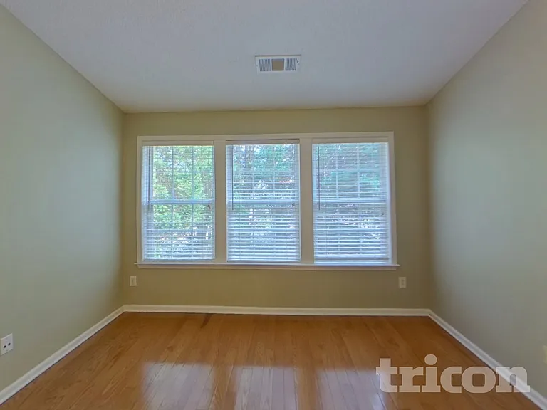 5467 Medlock Corners Dr — Photo 10
